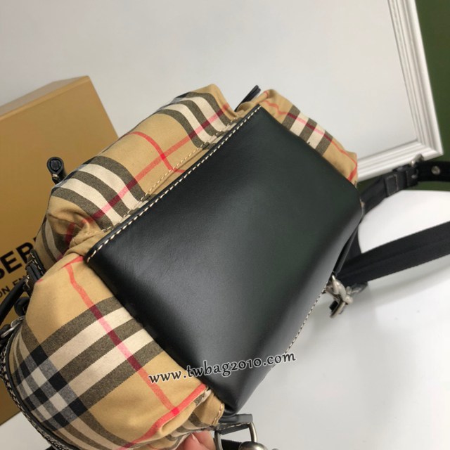 Burberry專門店新款迷你小號Vintage格紋斜背式軍旅背包 巴寶莉女士後背包 yxb1388